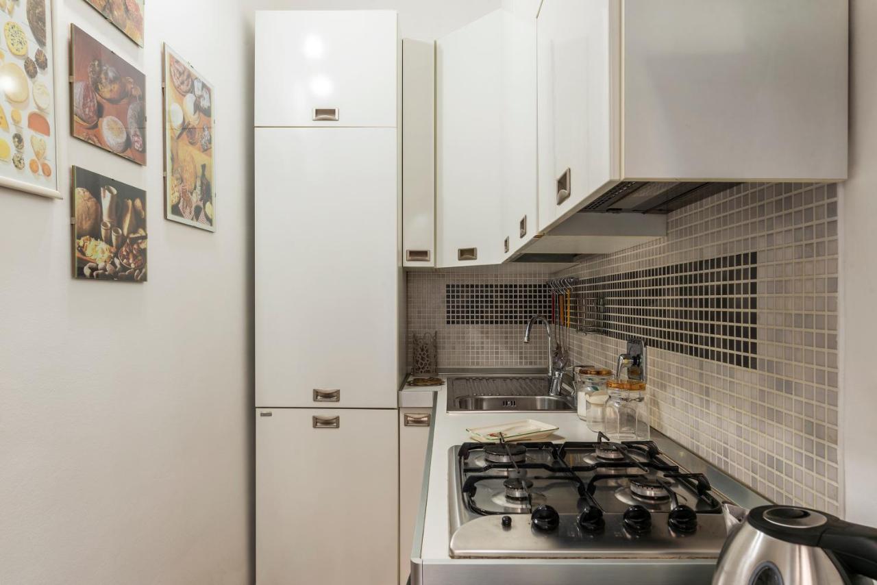 Rione Monti & Cavour Apartment Rom Exteriör bild